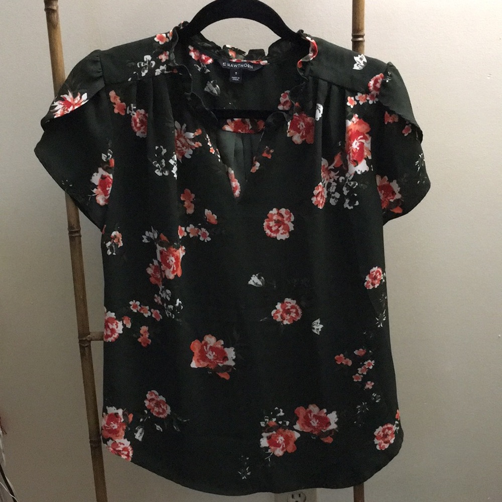 41 Hawthorn Tiffany Tulip Sleeve Blouse, Size M